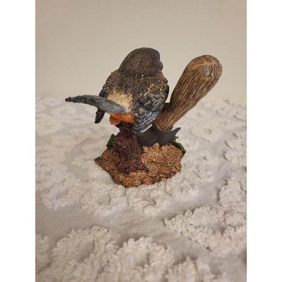 Wellington Collection Bird Perching On a Shovel Figurine with Berries - Picture 2 of 4